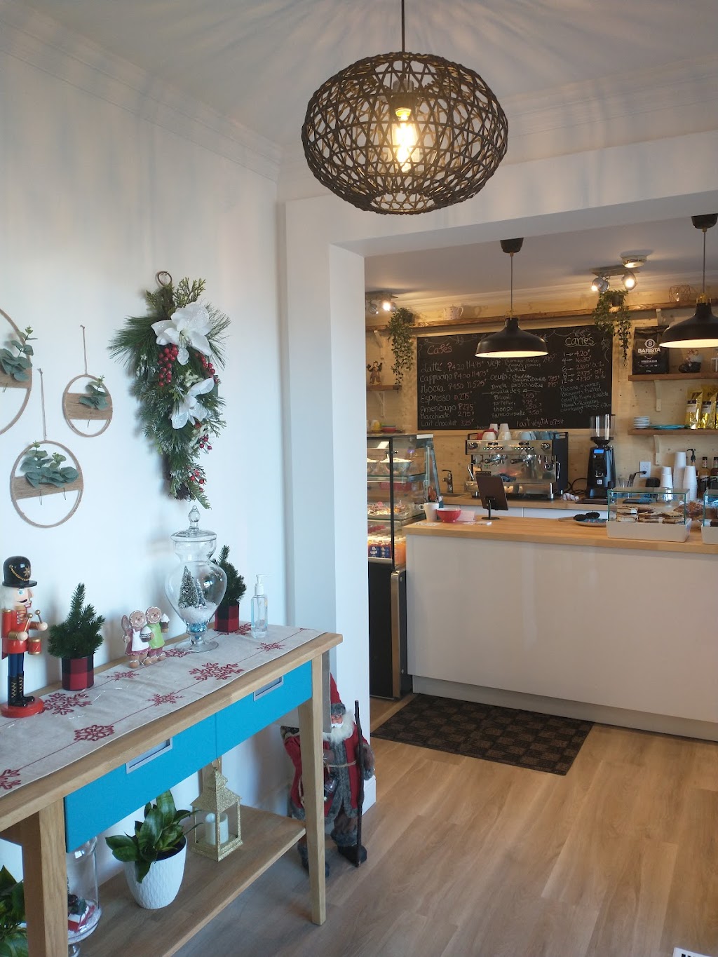 Sucré-ô-carré Le Café | 640 Rue Bernard-Pilon, McMasterville, QC J3G 1L2, Canada | Phone: (450) 281-2206