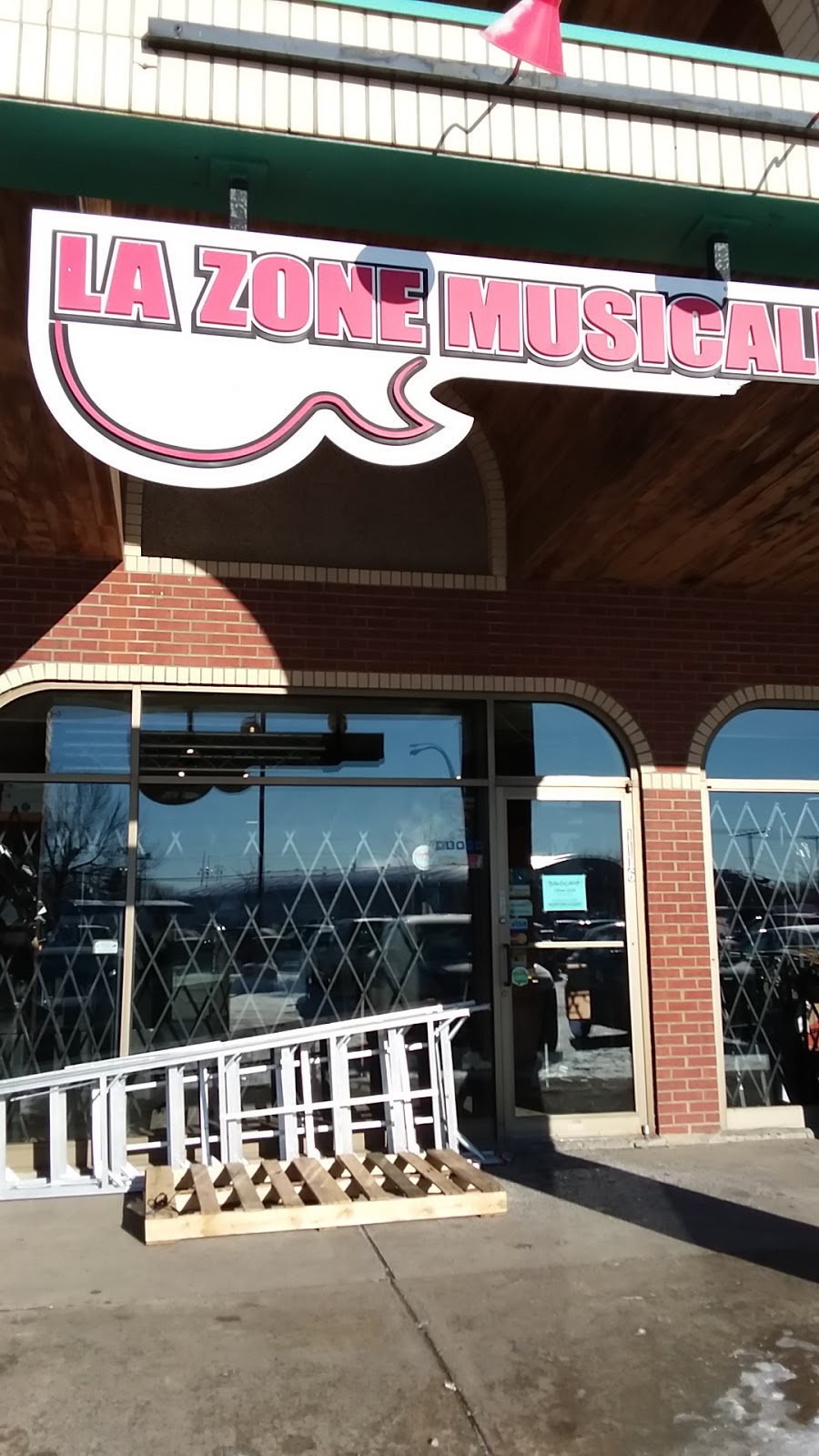 La Zone Musicale | 1116 Boulevard de la Grande-Allée, Boisbriand, QC J7G 2T4, Canada | Phone: (450) 508-4717