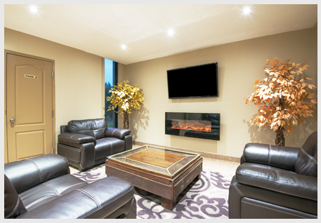Red Maple inn and suites | 225 Main St W, Huntsville, ON P1H 1Y1, Canada | Phone: (705) 789-5504