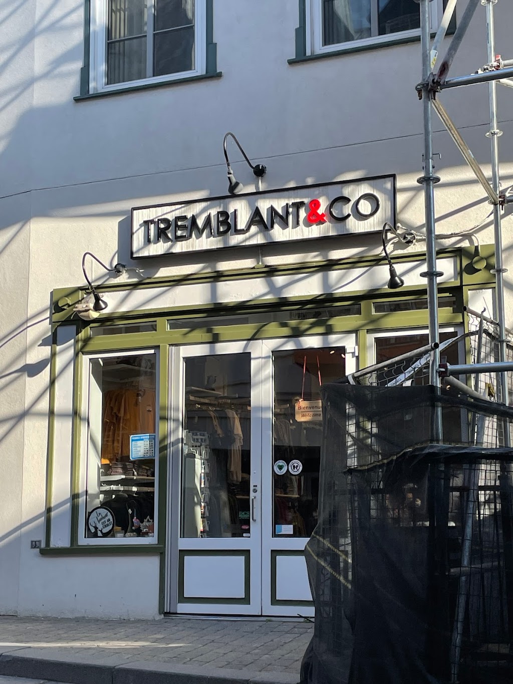 Tremblant & CO. | 118 Chem. de Kandahar, Mont-Tremblant, QC J8E 1E2, Canada | Phone: (819) 681-5956