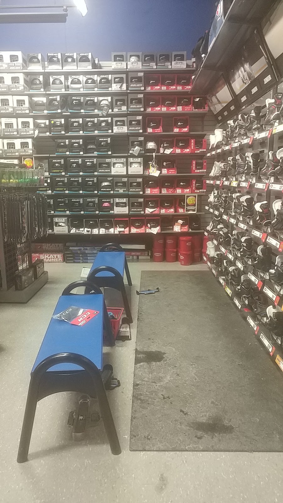 National Sports - Cambridge | 600 Hespeler Rd, Cambridge, ON N1R 8H2, Canada | Phone: (519) 620-4499