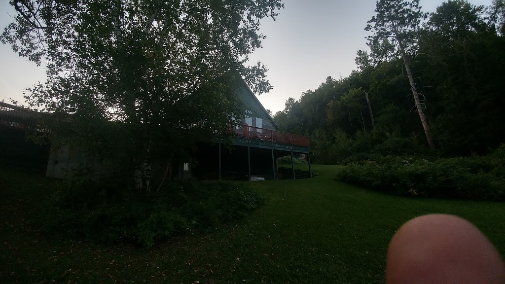 Auberge des Deux Rives | 339 chemin du Lac Ste-Marie Kazabazua, Lac-Sainte-Marie, QC J0X 1Z0, Canada | Phone: (819) 467-3797
