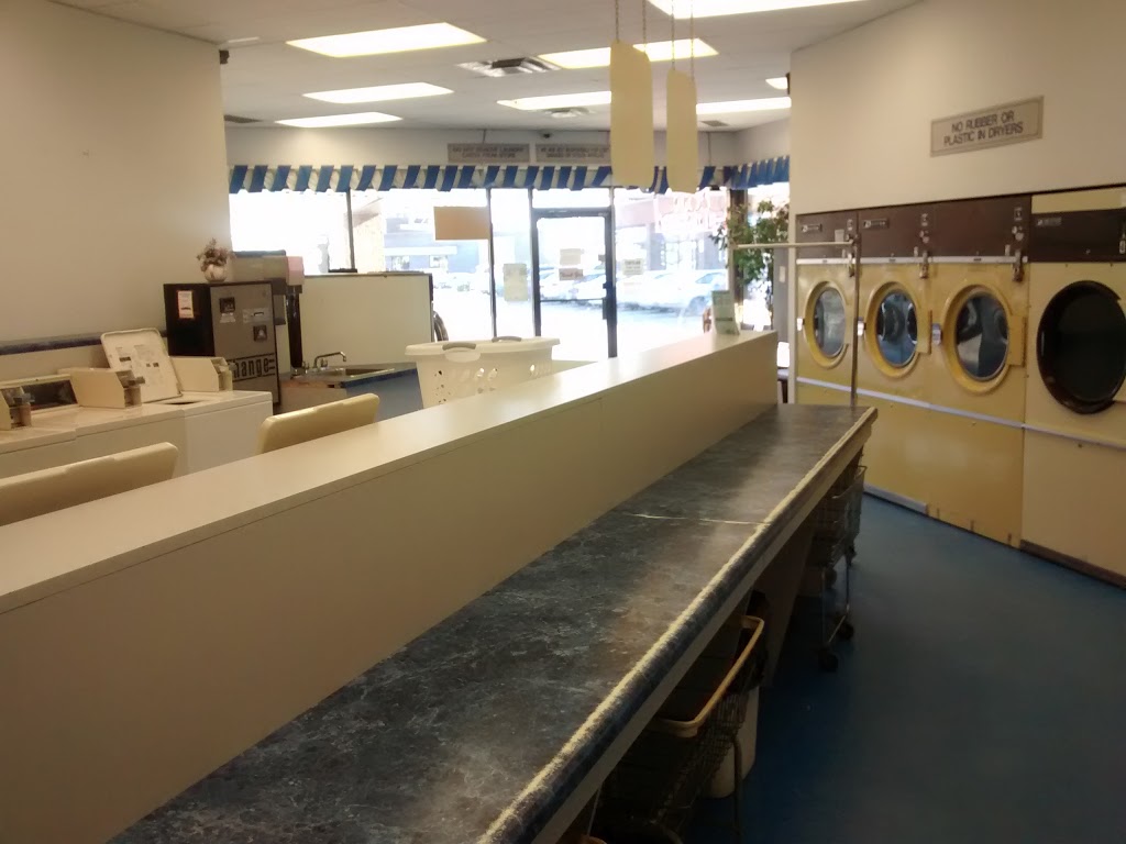 Slots Coin Laundry | 65 University Ave #14, Waterloo, ON N2J 2V9, Canada | Phone: (519) 577-6514