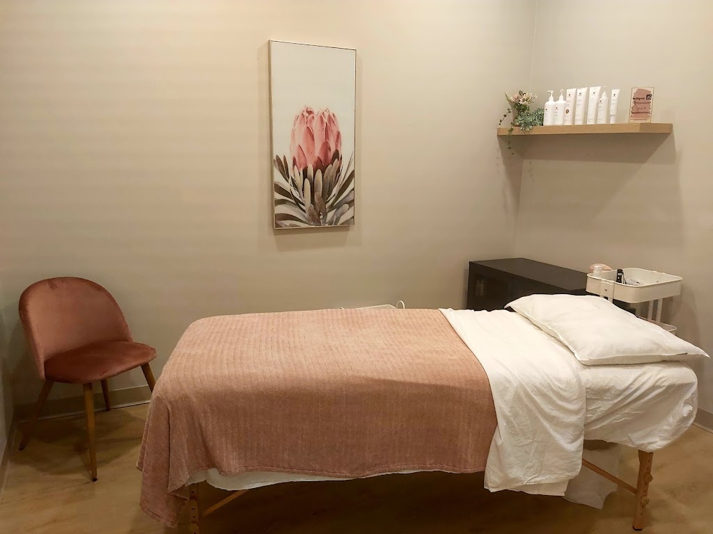 Blush Beauty Bar and Laser Studio | 10 Stonewater Bay #120, Sylvan Lake, AB T0M 0H0, Canada | Phone: (403) 352-5830