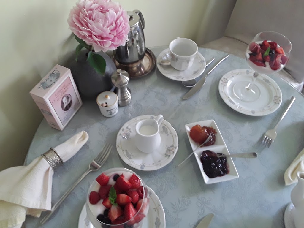 A B&B on Bay, Acrylic Dreams | 66 Bay St, Stratford, ON N5A 4K6, Canada | Phone: (519) 271-7874
