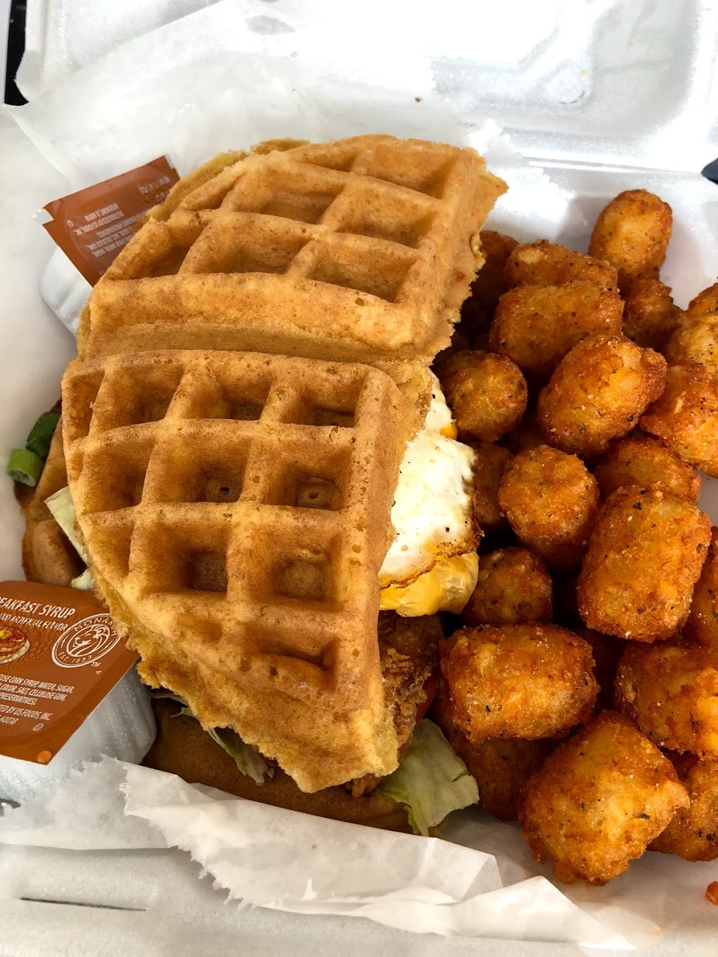 Mumbles Chicken & Waffles | 3118 Main St, Buffalo, NY 14214, USA | Phone: (716) 253-8091