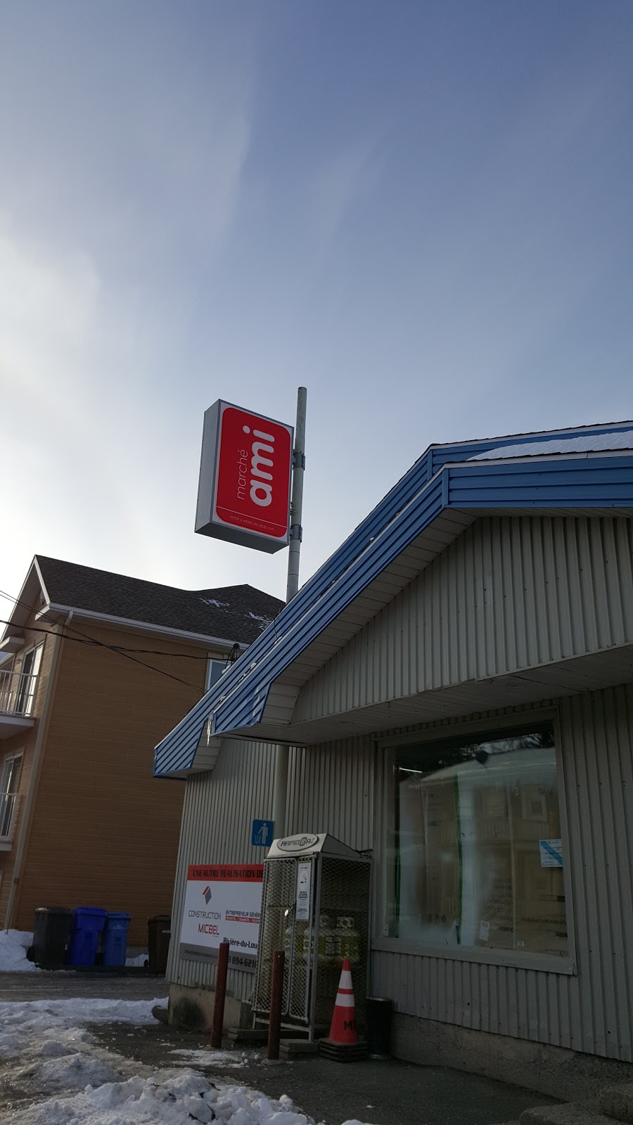 Marché des Iles | 108 Rue St Jean Baptiste, LIsle-Verte, QC G0L 1K0, Canada | Phone: (418) 898-2052