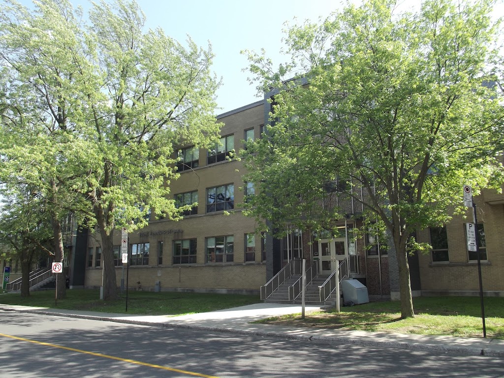 School François-De-Laval | 12050 Ave de Bois-de-Boulogne, Montreal, QC H3M 2X9, Canada | Phone: (514) 596-5540