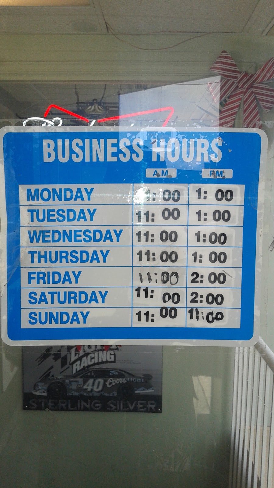 Vics Place | 14 Bridge St W, Belleville, ON K8P 1H7, Canada | Phone: (613) 968-8886