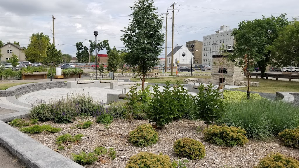 Gord Dong Park | 348 Pacific Ave, Winnipeg, MB R3A 0L7, Canada | Phone: (204) 986-3938