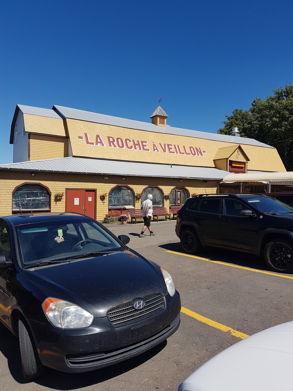 Restaurant La Boustifaille | 547 Avenue de Gaspé E, Saint-Jean-Port-Joli, QC G0R 3G0, Canada | Phone: (418) 598-3061