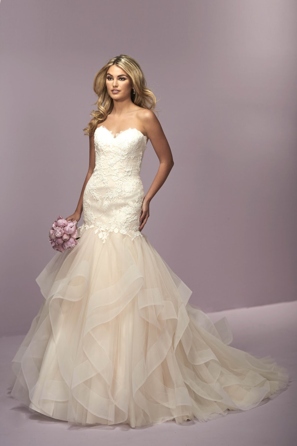Balletts Bridal | 762 King St E, Kitchener, ON N2G 2M6, Canada | Phone: (519) 745-9767