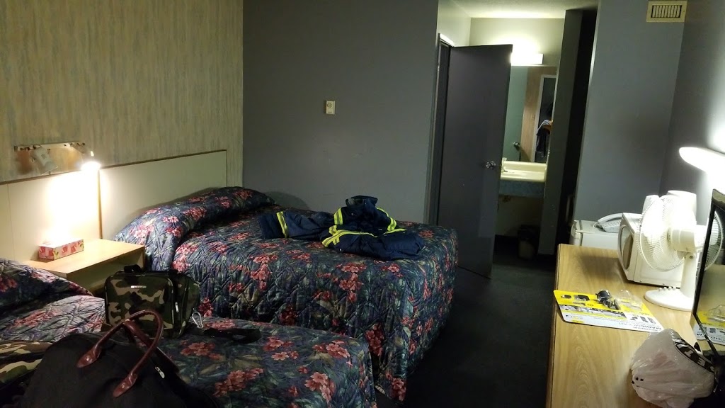 Airport Motel | 8124 Sparrow Dr, Leduc, AB T9E 7G4, Canada | Phone: (780) 986-7868