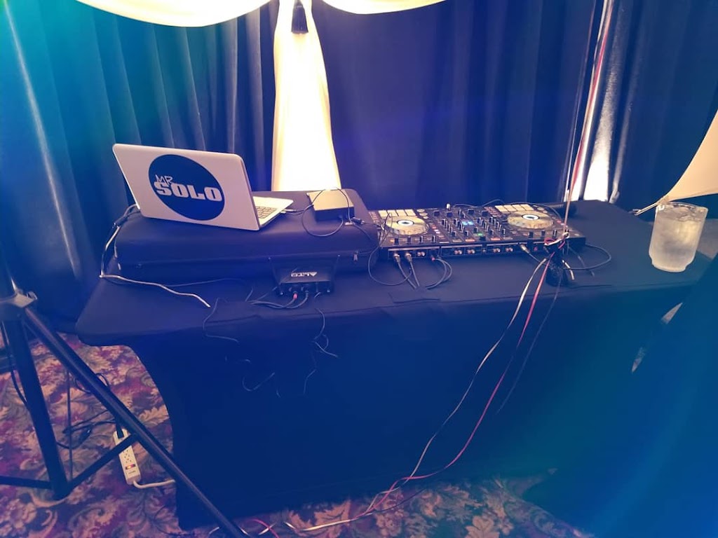 Future Vibes Entertainment - DJ Services | 55 Grove St, Newburgh, ON K0K 2S0, Canada | Phone: (613) 777-7823