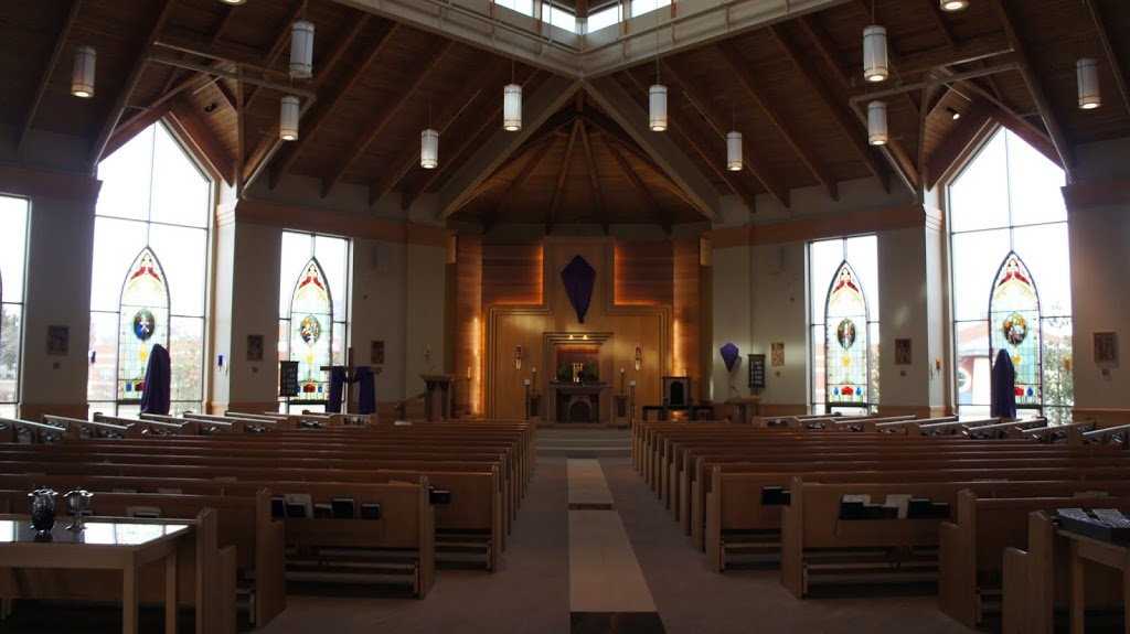 St. Josephs Church | 760 St David St N, Fergus, ON N1M 2K9, Canada | Phone: (519) 843-2006