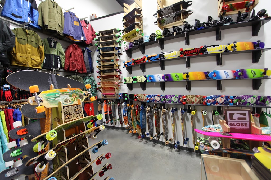 5-0 Boardshop | 1208 Rue de la Concorde, Lévis, QC G6W 0M7, Canada | Phone: (418) 834-4555