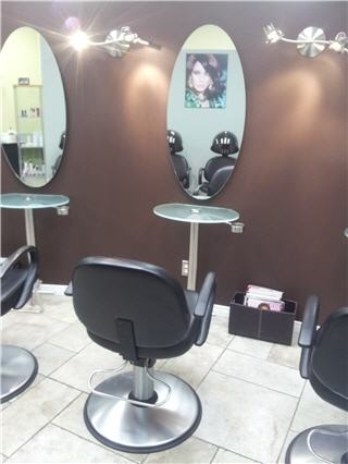 Salon Gii | 951 Gordon St #5A, Guelph, ON N1G 4S1, Canada | Phone: (519) 821-6987