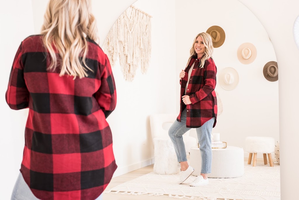 Elles Boutique | 175 Carleton Dr #120, St. Albert, AB T8N 7X9, Canada | Phone: (587) 594-1036
