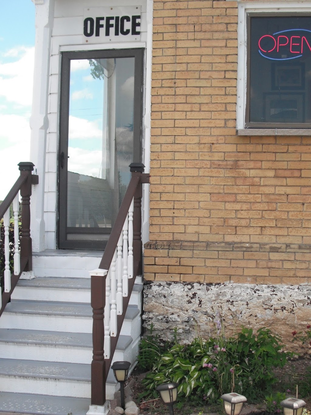 Eastwood Motel | 685806 Oxford 2, Woodstock, ON N4S 7V9, Canada | Phone: (519) 467-5341