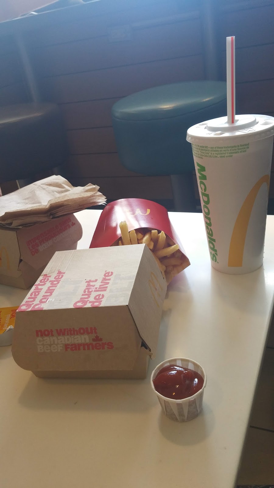 McDonalds | 1168 St Clair Ave W, Toronto, ON M6E 1B4, Canada | Phone: (416) 652-9536