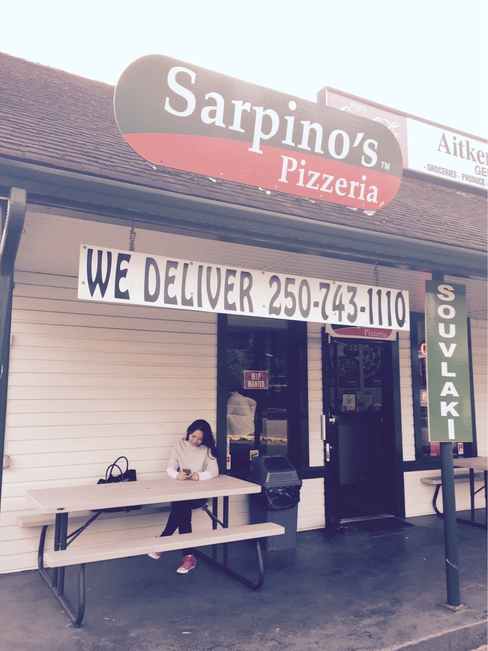 Sarpinos Pizzeria | 2750 Shawnigan Lake Rd #102, Shawnigan Lake, BC V0R 2W0, Canada | Phone: (250) 743-1110
