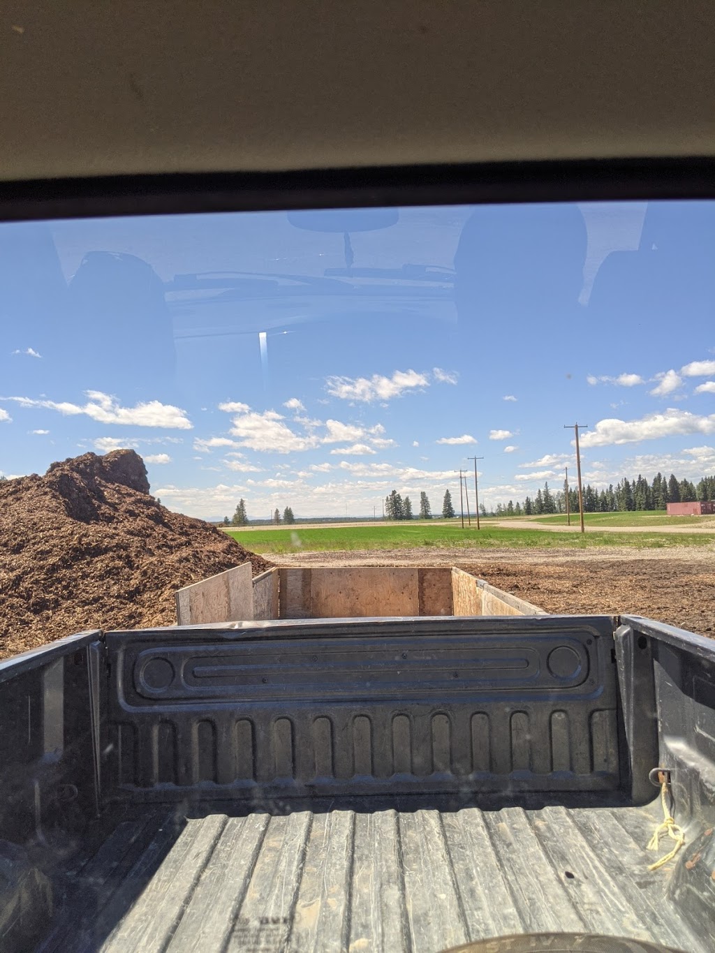 Prairie Mulch & Bedding Company Ltd. | 27-32532, Range Rd 42, AB T4H 1V3, Canada | Phone: (403) 556-6440