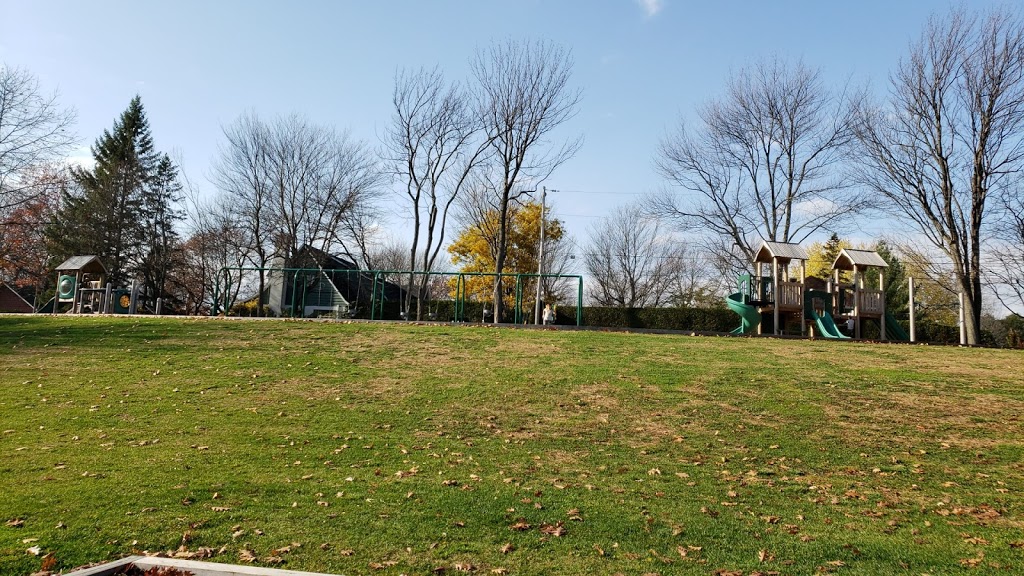 Lambert Park | 372 Rue Renaud, Victoriaville, QC G6P 8J9, Canada | Phone: (819) 758-1571