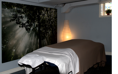 Listro Chiropractic & Massage Clinic | 111 Redpath Ave, Toronto, ON M4S 2J9, Canada | Phone: (416) 481-3378