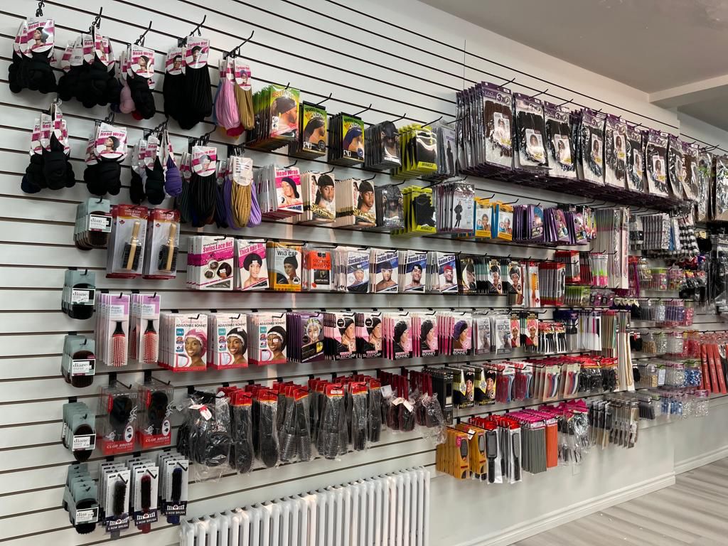 T and T Beauty Supply | 2789 Lake Shore Blvd W, Etobicoke, ON M8V 1H4, Canada | Phone: (647) 507-9530