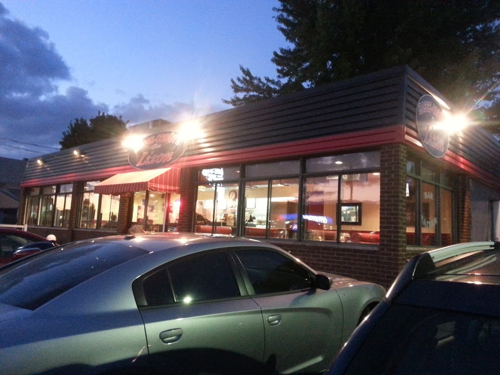 Casse-Croute Chez Lizon | 420 QC-273, Saint-Apollinaire, QC G0S 2E0, Canada | Phone: (418) 881-3063