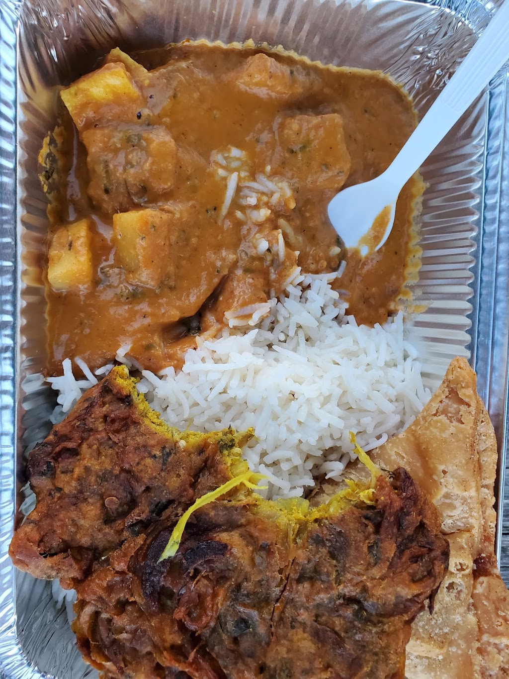 9 spices Indian roti cuisine | 92 Simcoe St N, Oshawa, ON L1G 4S2, Canada | Phone: (905) 240-0094