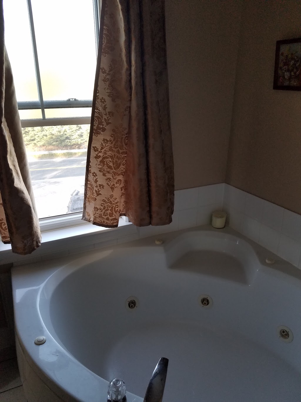 Surfside Inn | 9609 St Margarets Bay Rd, Hubbards, NS B0J 1T0, Canada | Phone: (902) 857-2417