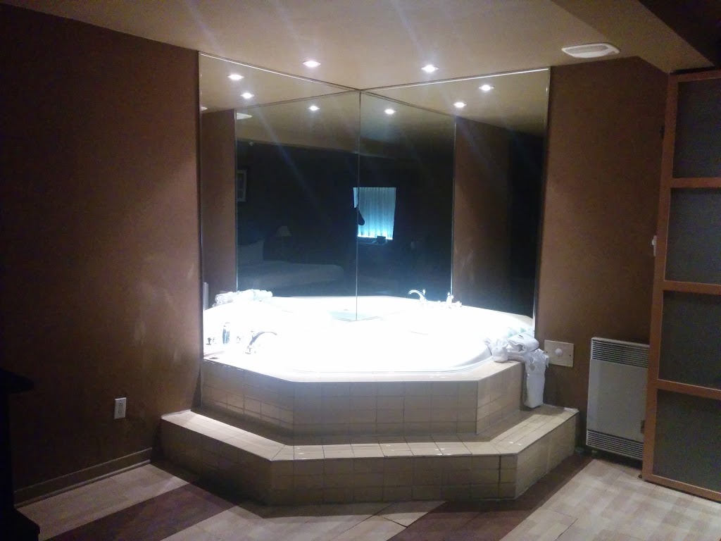 Excel Hotel Motel Montrea | 5250 Rue Jarry E, Saint-Léonard, QC H1R 3A9, Canada | Phone: (514) 322-8640