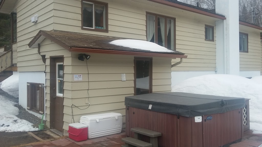 Chalet 90 Chalet Chanteclair | 1230 Chemin de la Montagne #1126, Sainte-Agathe-des-Monts, QC J8C 2Z7, Canada | Phone: (819) 378-2337