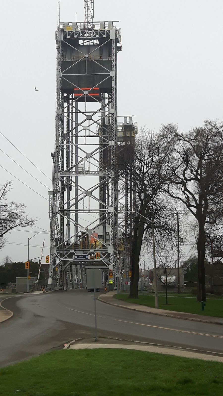 Flying J Travel Center | 1637 Pettit Rd, Fort Erie, ON L2A 5M4, Canada | Phone: (905) 991-1800