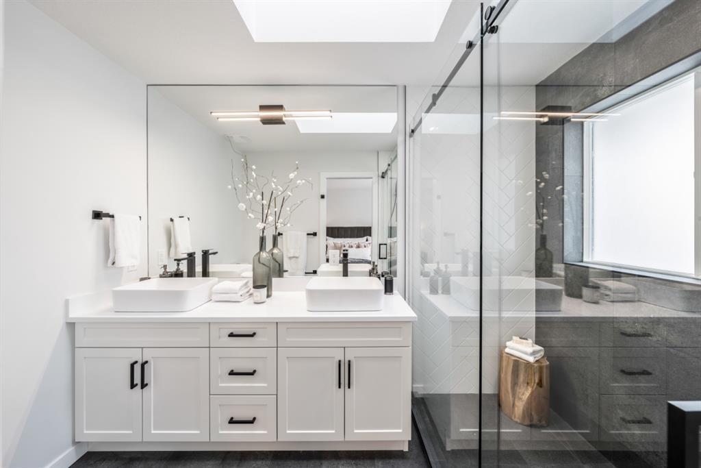 Melville Modern Homes | 6503 58 St NW, Calgary, AB T3A 2A4, Canada | Phone: (587) 603-6435