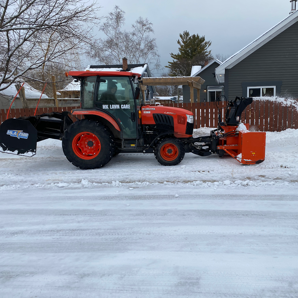 Collingwood MK Lawn Care | 114 Katherine St, Collingwood, ON L9Y 3R5, Canada | Phone: (705) 441-2747