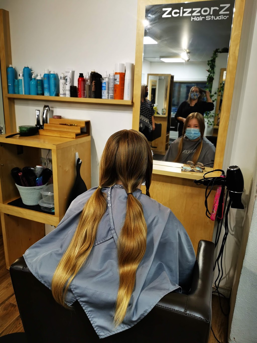 Zcizzorz Hair Studio Plus | 581 Manitoba St, Bracebridge, ON P1L 1W9, Canada | Phone: (705) 646-0325