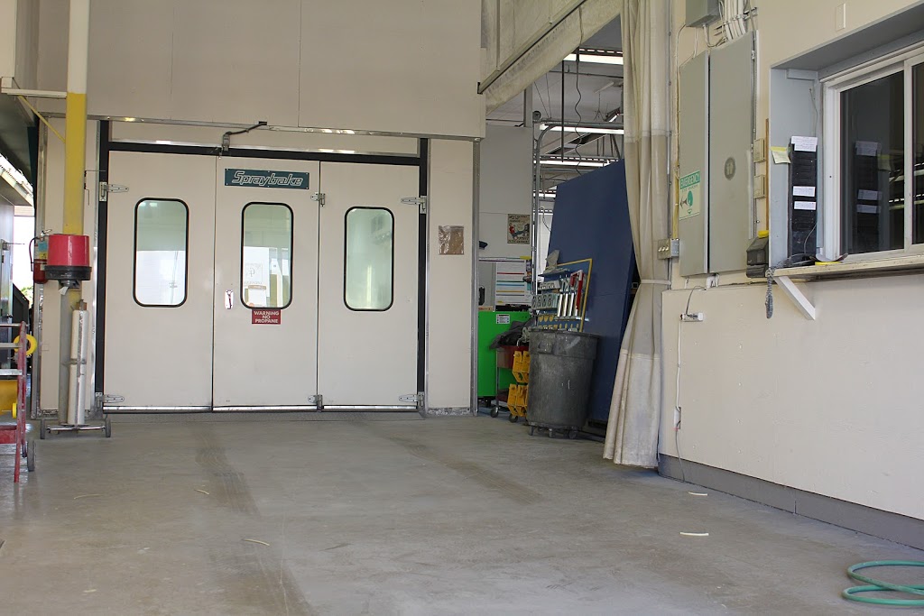 CSN Springfield Auto Body | 100 - 1765 Springfield Rd, Kelowna, BC V1Y 5V5, Canada | Phone: (250) 860-9333