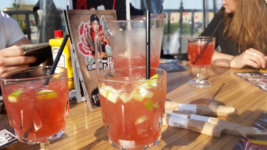 La Belle & La Boeuf - Burger Bar | 3150 Avenue des Grandes Tourelles, Boisbriand, QC J7H 1M9, Canada | Phone: (450) 420-3939