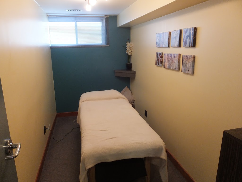 Centennial Chiropractic and Rehabilitation | 483 Renforth Dr, Etobicoke, ON M9C 2N4, Canada | Phone: (416) 621-8119