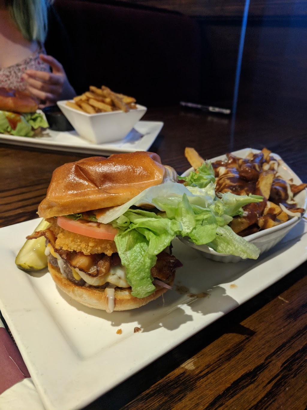 Ye Olde Squire | 550 Fennell Ave E, Hamilton, ON L8V 1S9, Canada | Phone: (905) 388-7770