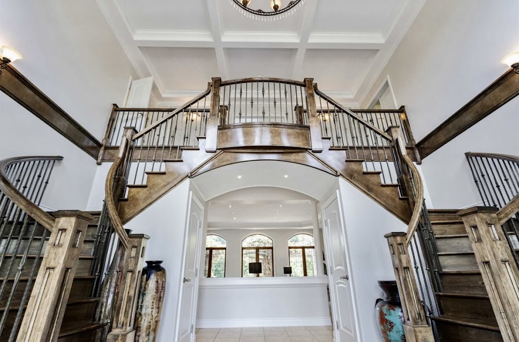 Step up Stairs and Railing | 8183 Leeming Rd, Mount Hope, ON L0R 1W0, Canada | Phone: (289) 776-6154