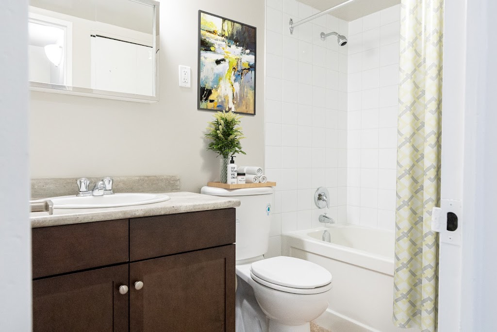 Courts of St James Apartments | 2727 Portage Ave, Winnipeg, MB R3J 0R2, Canada | Phone: (204) 888-3747