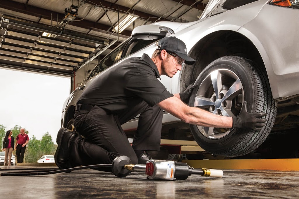 Pneus freins 112 | 1699 Boulevard Frontenac E, Thetford Mines, QC G6G 6P6, Canada | Phone: (418) 338-8844