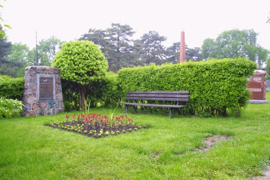 Riverside Cemetery & Cremation Centre | 1567 Royal York Rd, Etobicoke, ON M9P 3C4, Canada | Phone: (416) 241-0861