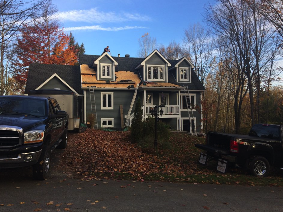 Toitures Memphré inc - Couvreur Magog | 65 Rue Beaudry, Magog, QC J1X 5E9, Canada | Phone: (819) 678-3337