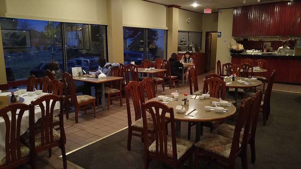 Shanghai Classic Restaurant | 8282 Centre St N, Calgary, AB T3K 2X4, Canada | Phone: (403) 295-1323