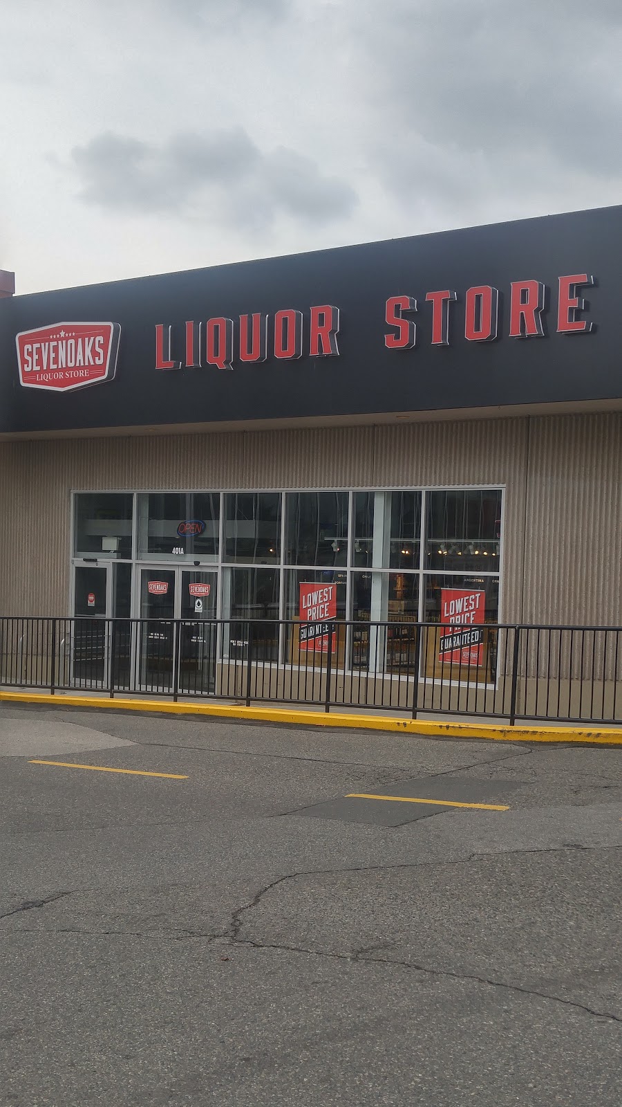 Sevenoaks Liquor Store | 401A - 32900 South Fraser Way, Abbotsford, BC V2S 5A1, Canada | Phone: (604) 744-4322