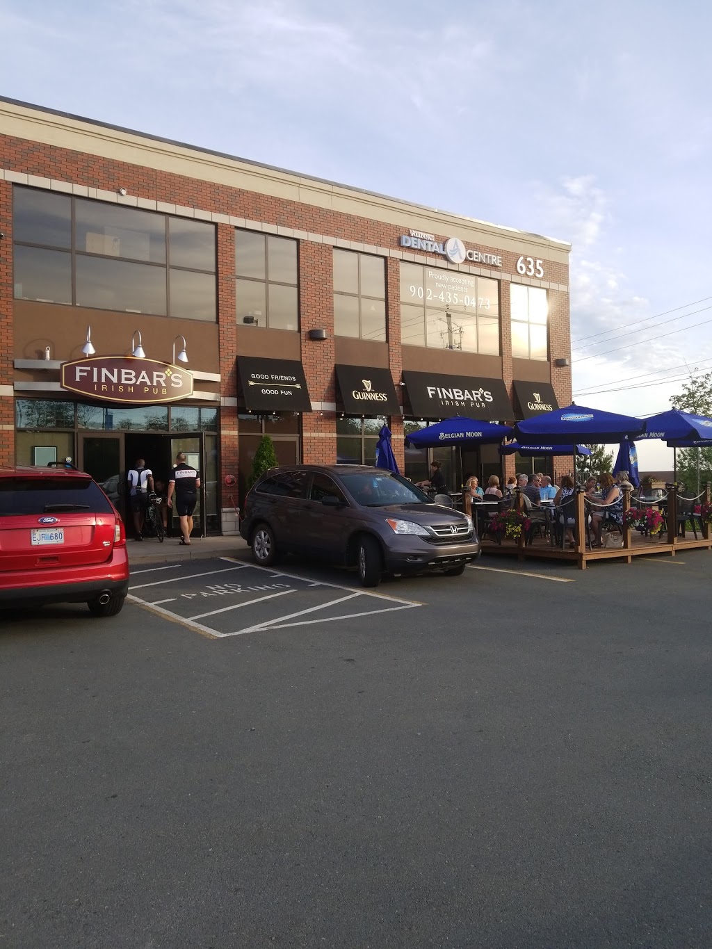 Finbars Portland Hills | 635 Portland Hills Dr, Dartmouth, NS B2W 0J7, Canada | Phone: (902) 444-7654
